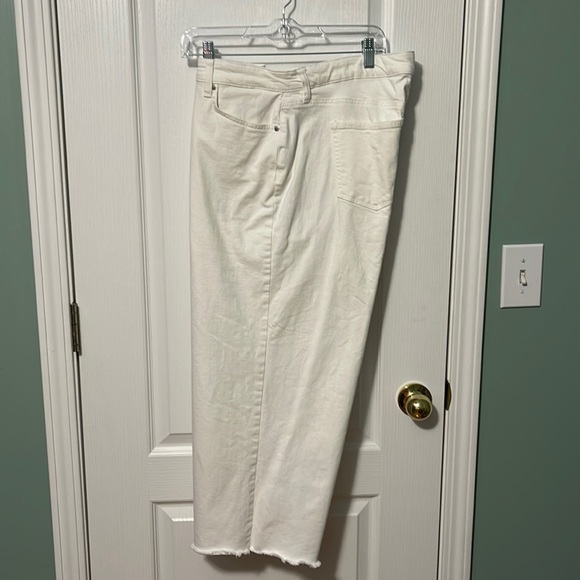 Lauren Ralph Lauren Wide Legged Crops - Picture 2 of 6